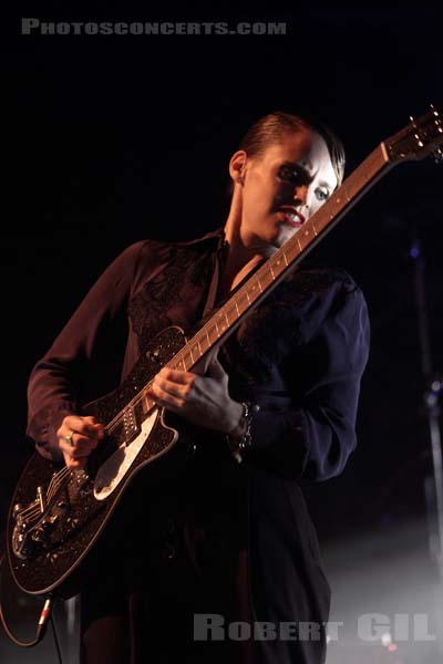ANNA CALVI - 2013-09-26 - PARIS - Gaite Lyrique - 